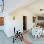 בית נופש Casa Cala Lunga *